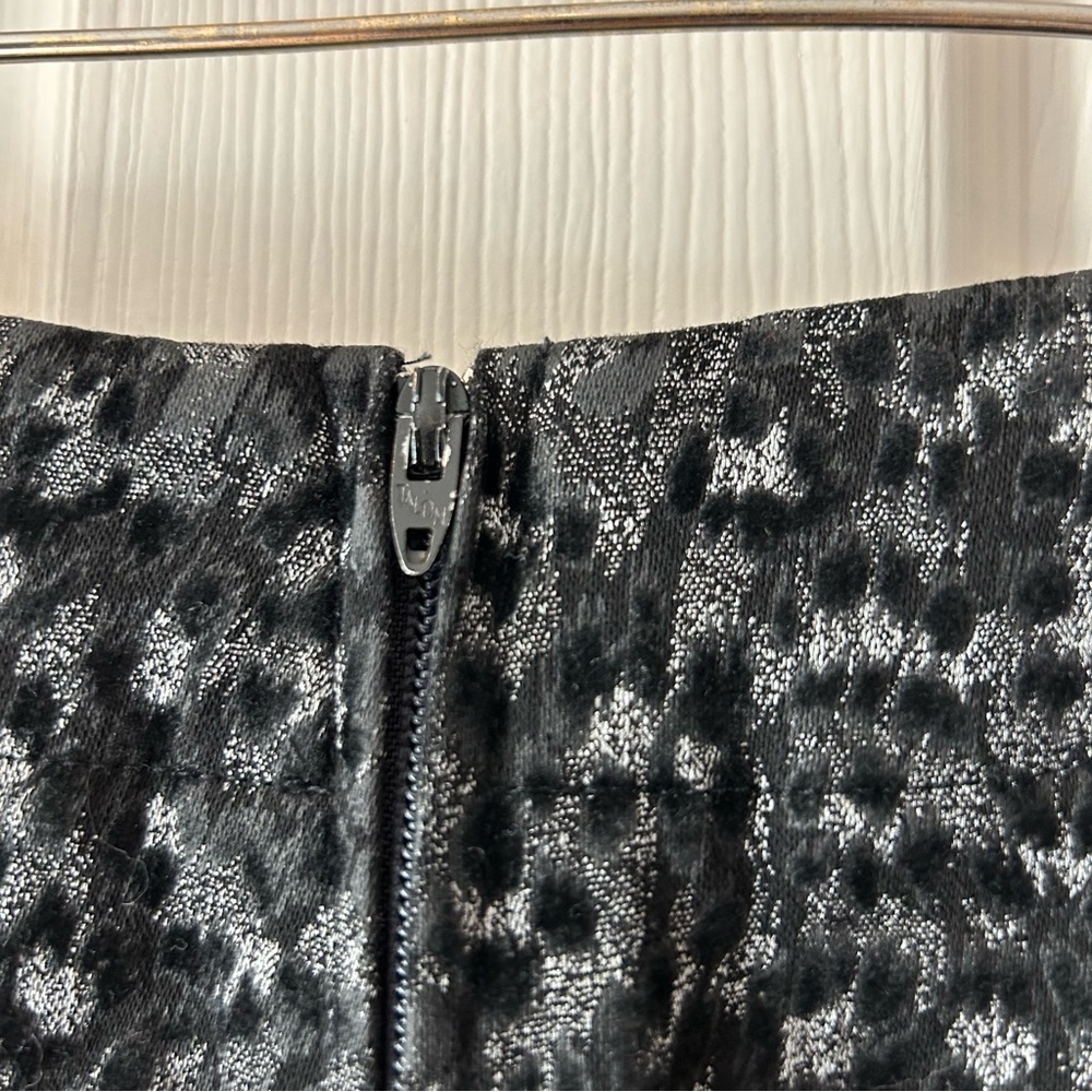Cache Vintage Dark Leopard Print Slim Leg Slacks Pants - Picture 8 of 9